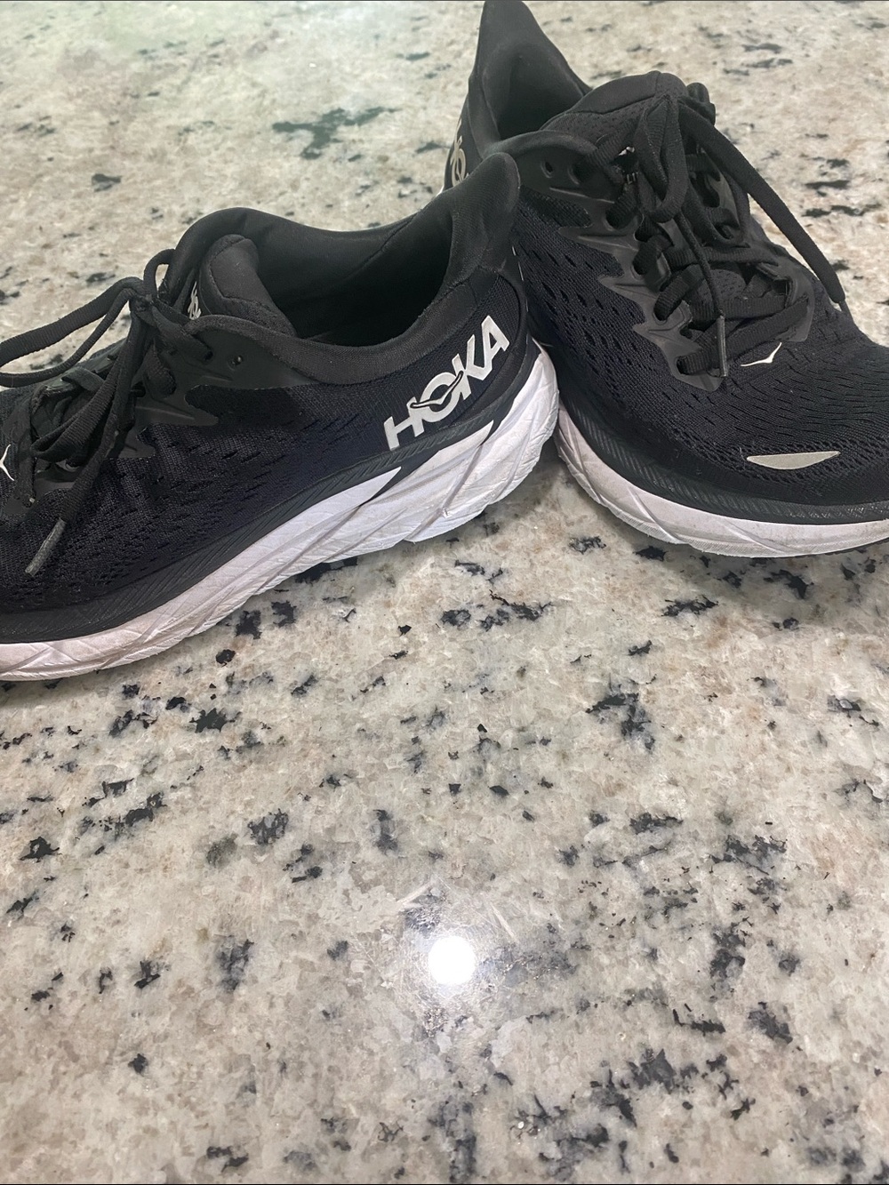 Hoka Womens 8.5 Clifton 8